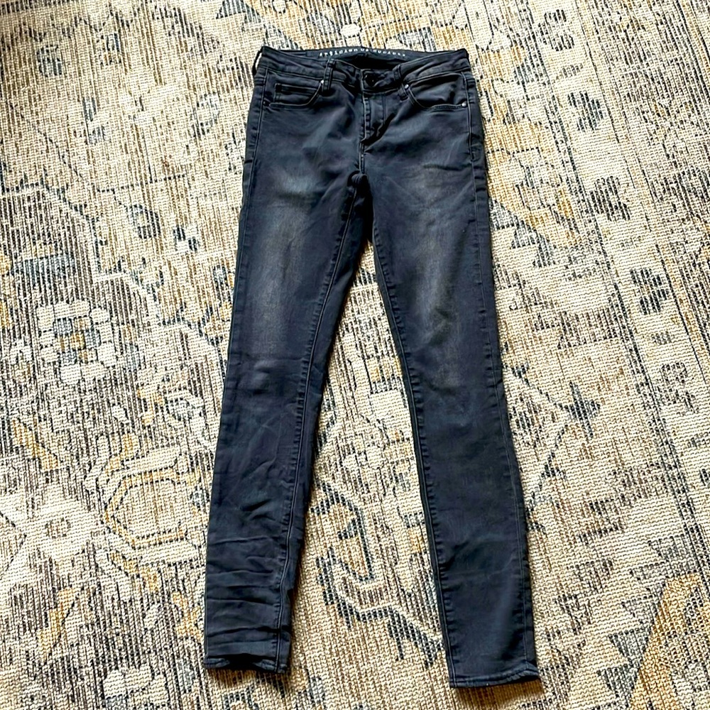 Articles of Society washed black, great condition, skinny jeans size 25
